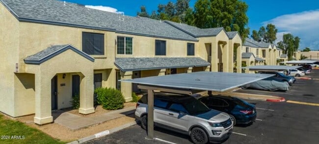 Building Photo - 7801 N 44th Dr