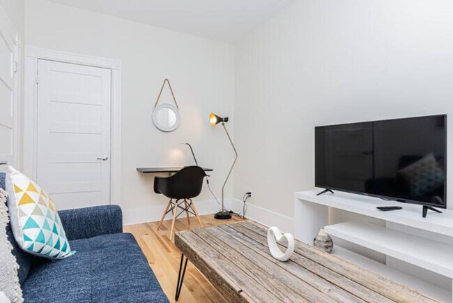 Photo - 4299 Rue Saint-Antoine O Unit ID1363770P