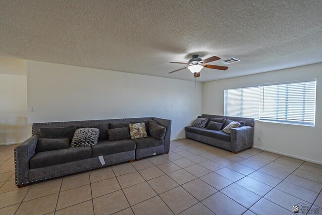 Photo - 2907 W 29th Ln