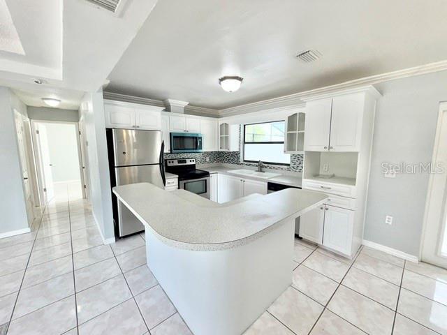 1084 Shepherd Ave