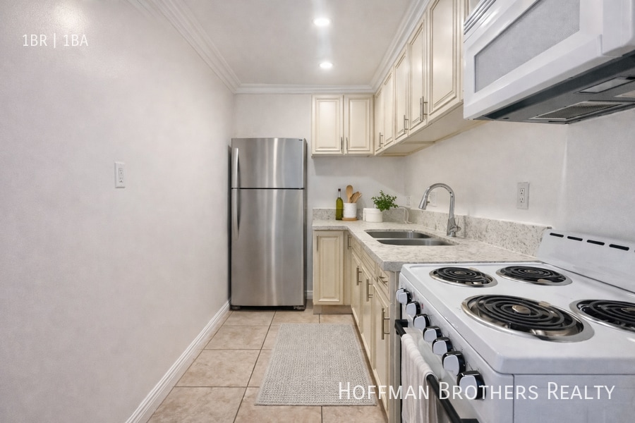 Photo - 14024 Oxnard St Unit 26