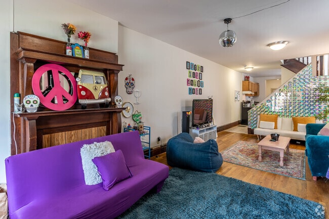 Townhouse - 4 Br, 2 Ba - 1,762 SF