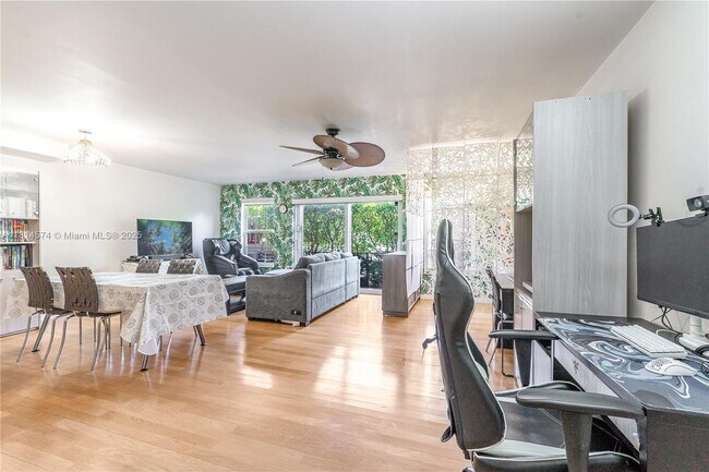 Photo - 680 Tennis Club Dr Unit 110