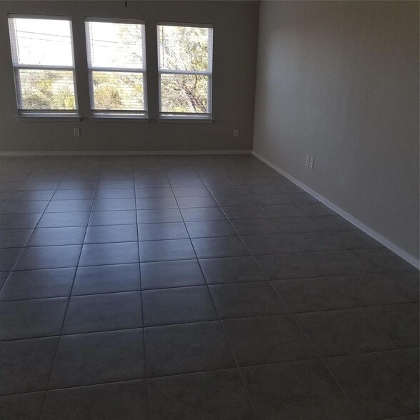 6604 Alta Vista Dr