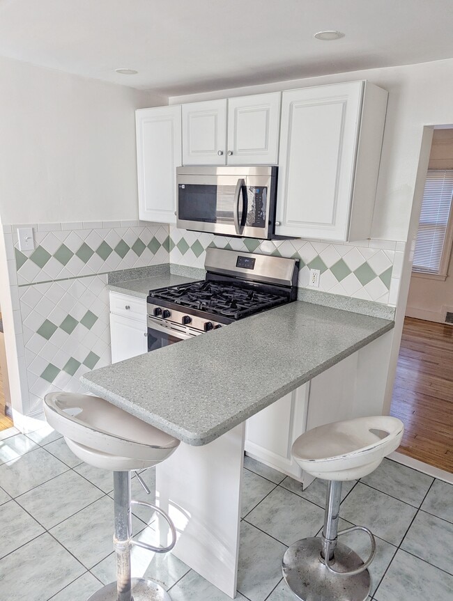 Photo - 111 Gladeside Ave