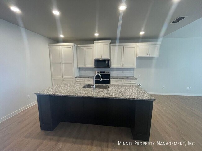 Photo - 5518 120th St