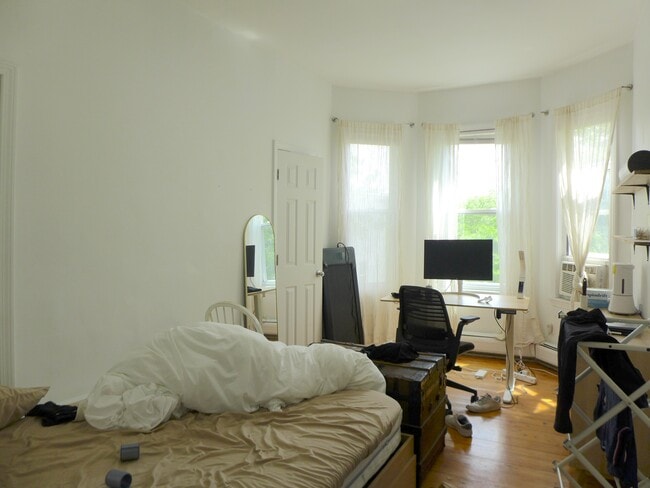 Photo - 285 Windsor St