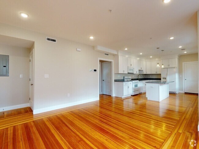 Building Photo - 27 Leicester St Rental