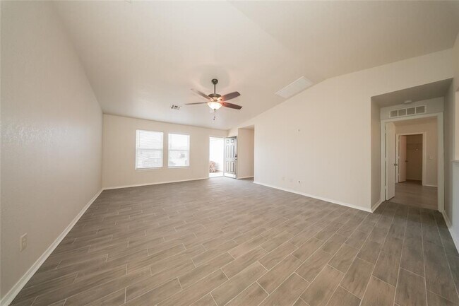 Photo - 9117 Checkerbloom Dr Casa