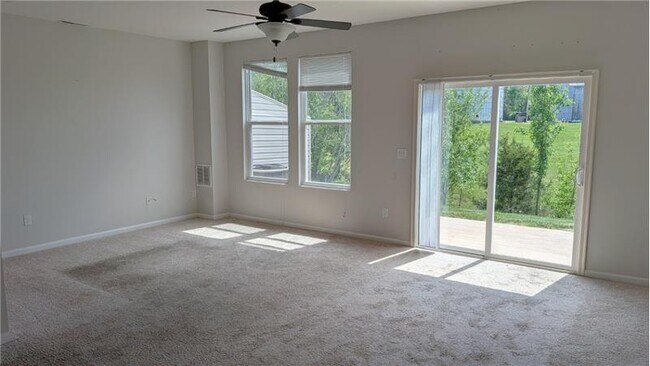 Photo - 2099 Commons Cir Dr