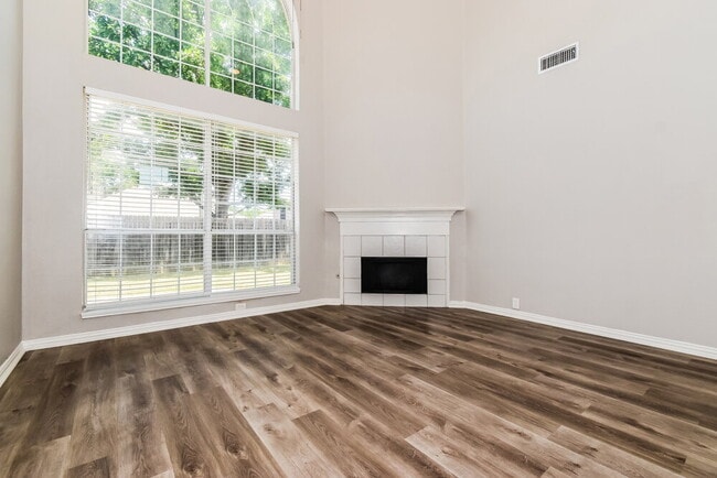 1333 Mill Wood Ln