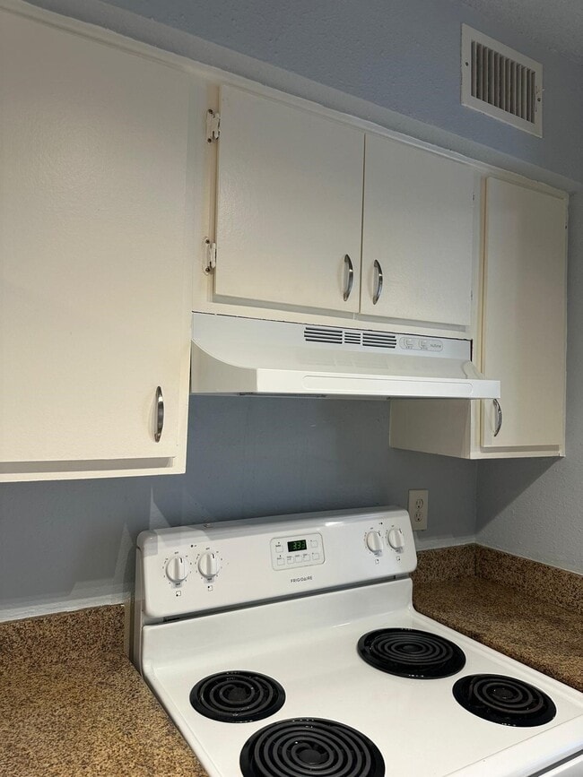 Photo - 2800 Jeanetta St Unidad 2809