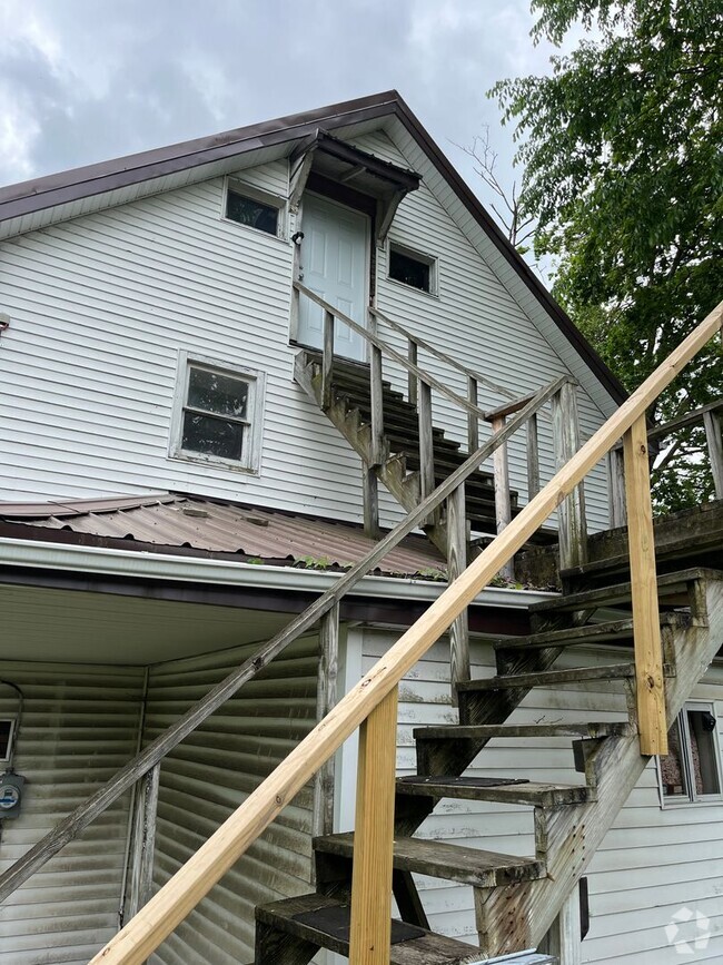 Building Photo - 153 McDowell Ave Unit Apt 3