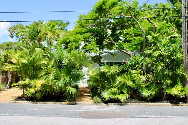 Building Photo - 3211 Floral Ave Rental