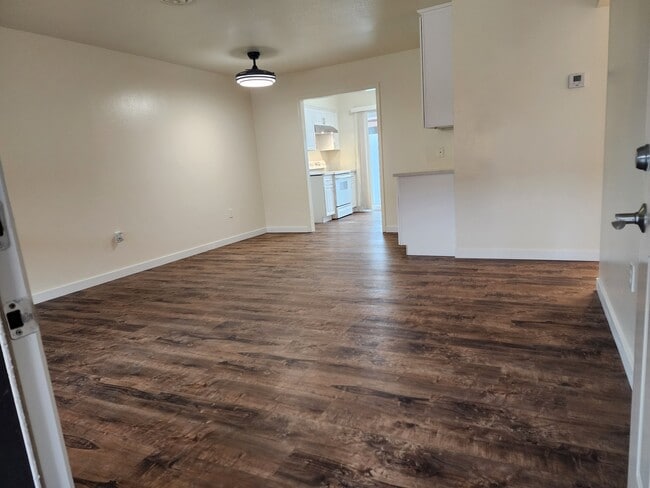 Living Room - 431 S Simpson Ave Unit D