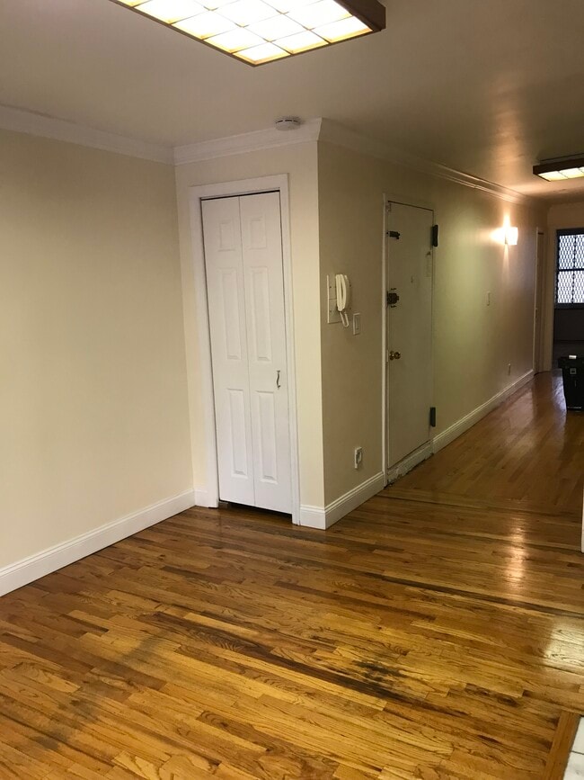 Photo - 379 1st Ave Unidad 6