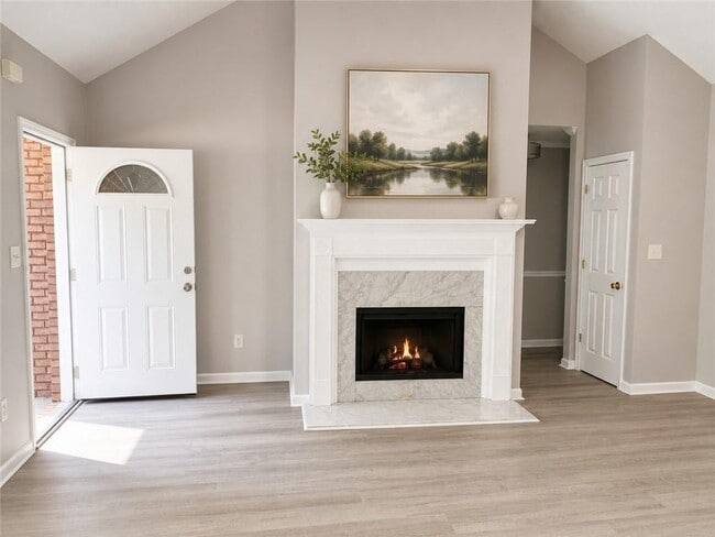 Photo - 865 McDonough Rd