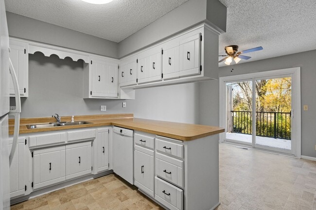 Photo - 3192 Cleveland Ave N Unit 3192