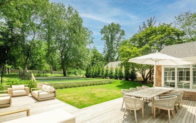 Photo - 5 Dogwood Ave