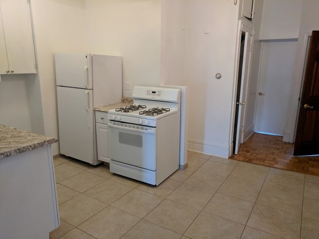 Photo - 5431 Howe St Unit 1st Floor