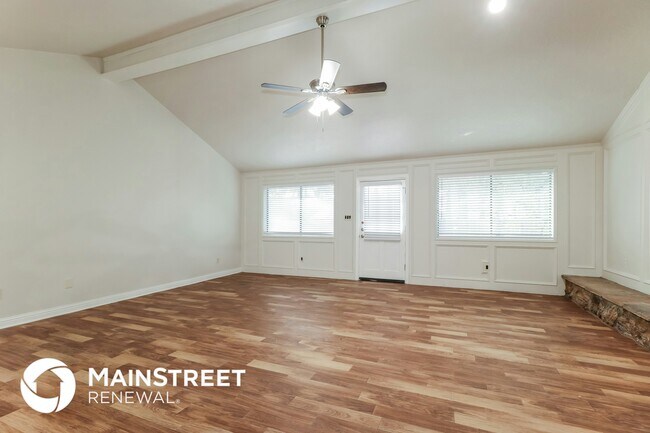 Photo - 2127 Round Wind Trail