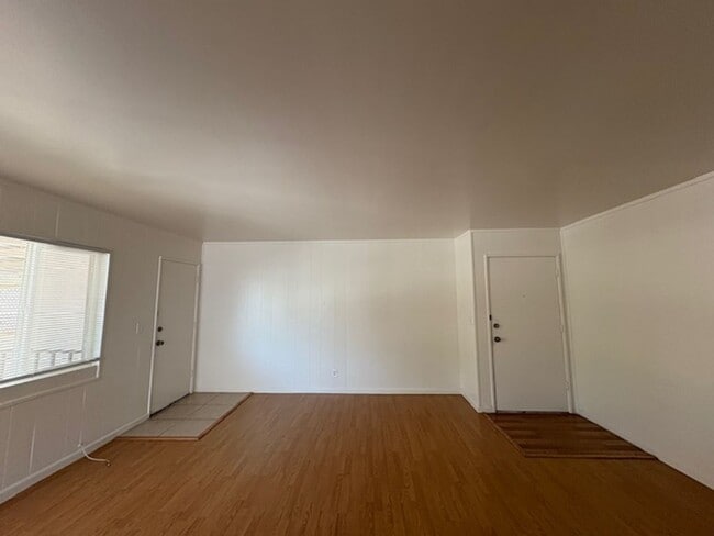 Photo - La Mar 4-Plex (25280) (DD) Unit Upstairs