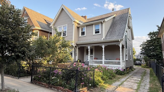 36 Mayfield St Unit 2