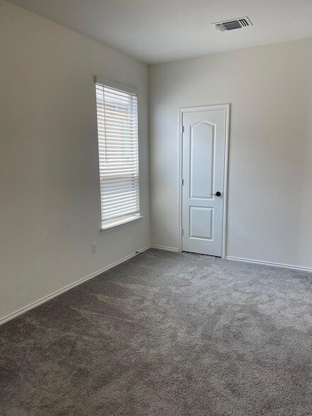 Photo - 717 Bailey Park Dr