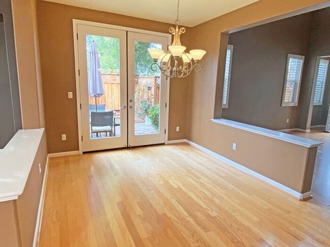 Photo - 4361 Red Maple Way