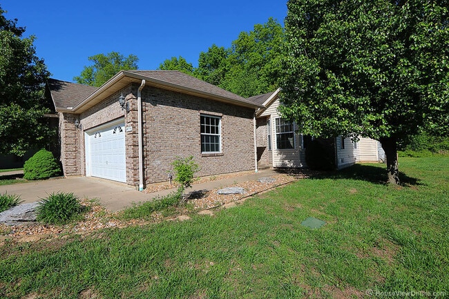 Photo - Greenwood Circle 4652/4654 Unit 4654