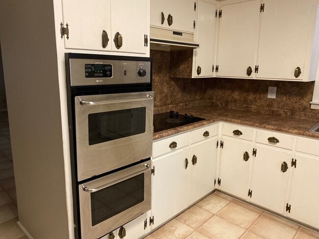 Photo - 135 Ayers Dr