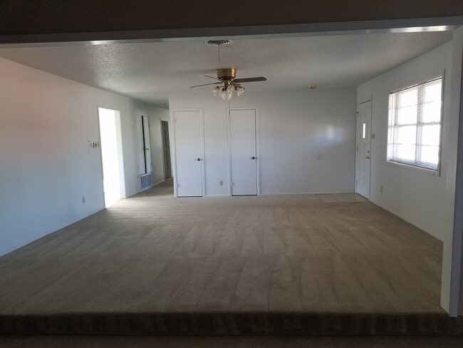 Photo - 1802 S Avenue A