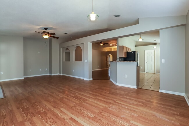 Photo - 1106 Soaring Osprey Way