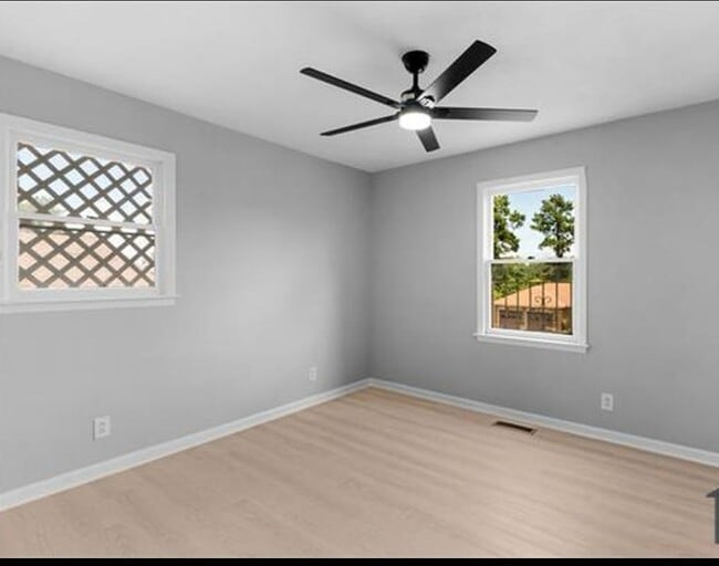 Photo - 2970 Armstrong Dr