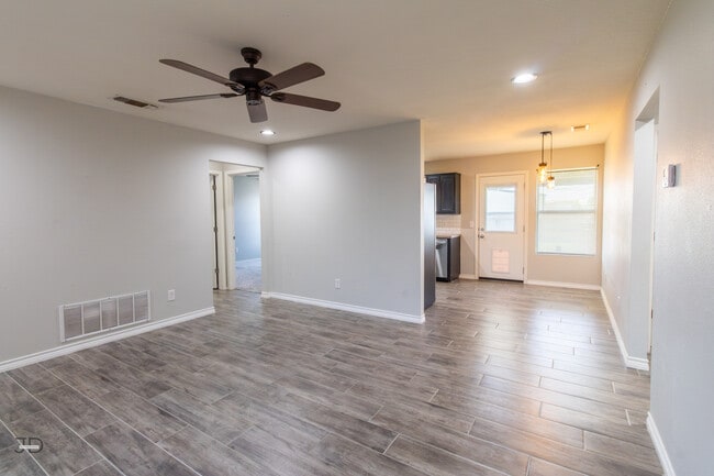 Photo - 1218 Newman Ave