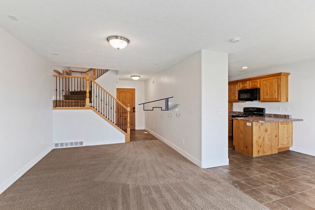 Photo - 1613 N 450 E