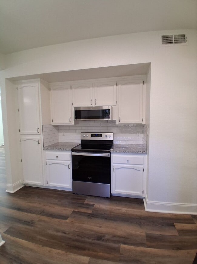 Photo - 8147 N Cedar Ave