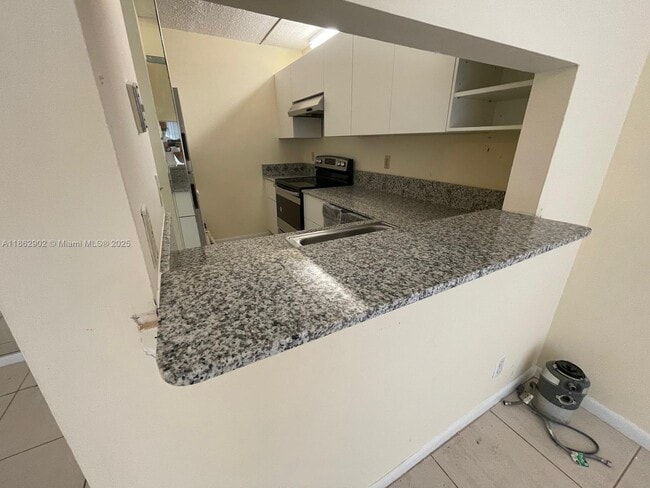 Photo - 820 Twin Lakes Dr Unit 820