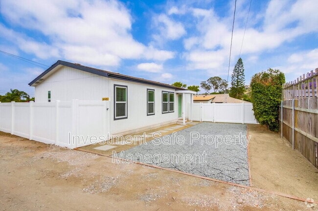 Building Photo - 4028 Charles St Rental