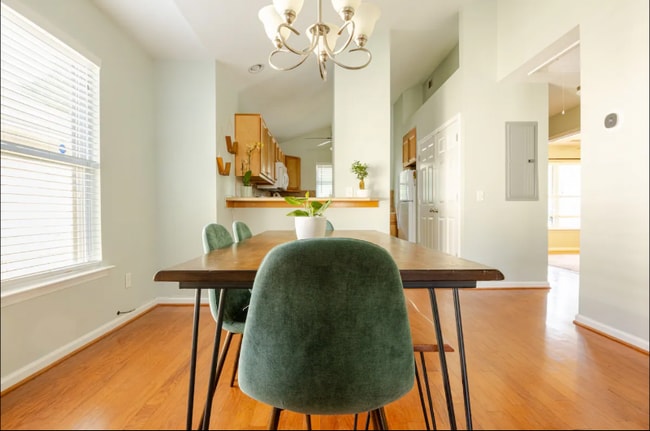 Photo - 1848 Greenville St