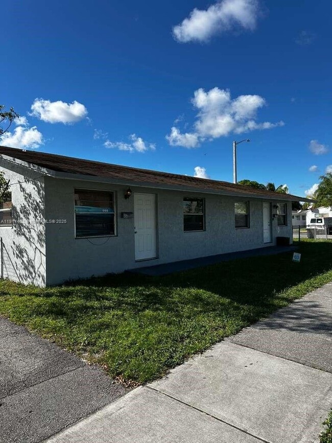 Building Photo - 802-804 NW 10th St Unit 804