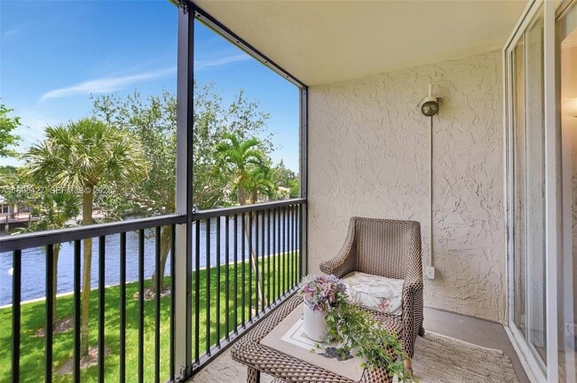 Photo - 14 Royal Palm Way Unit 303