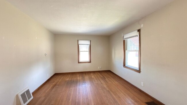 Photo - HOUSE....2 Bedroom 1 Bath