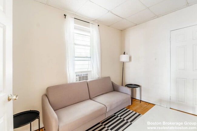 Photo - 20 Howell St Unit 2