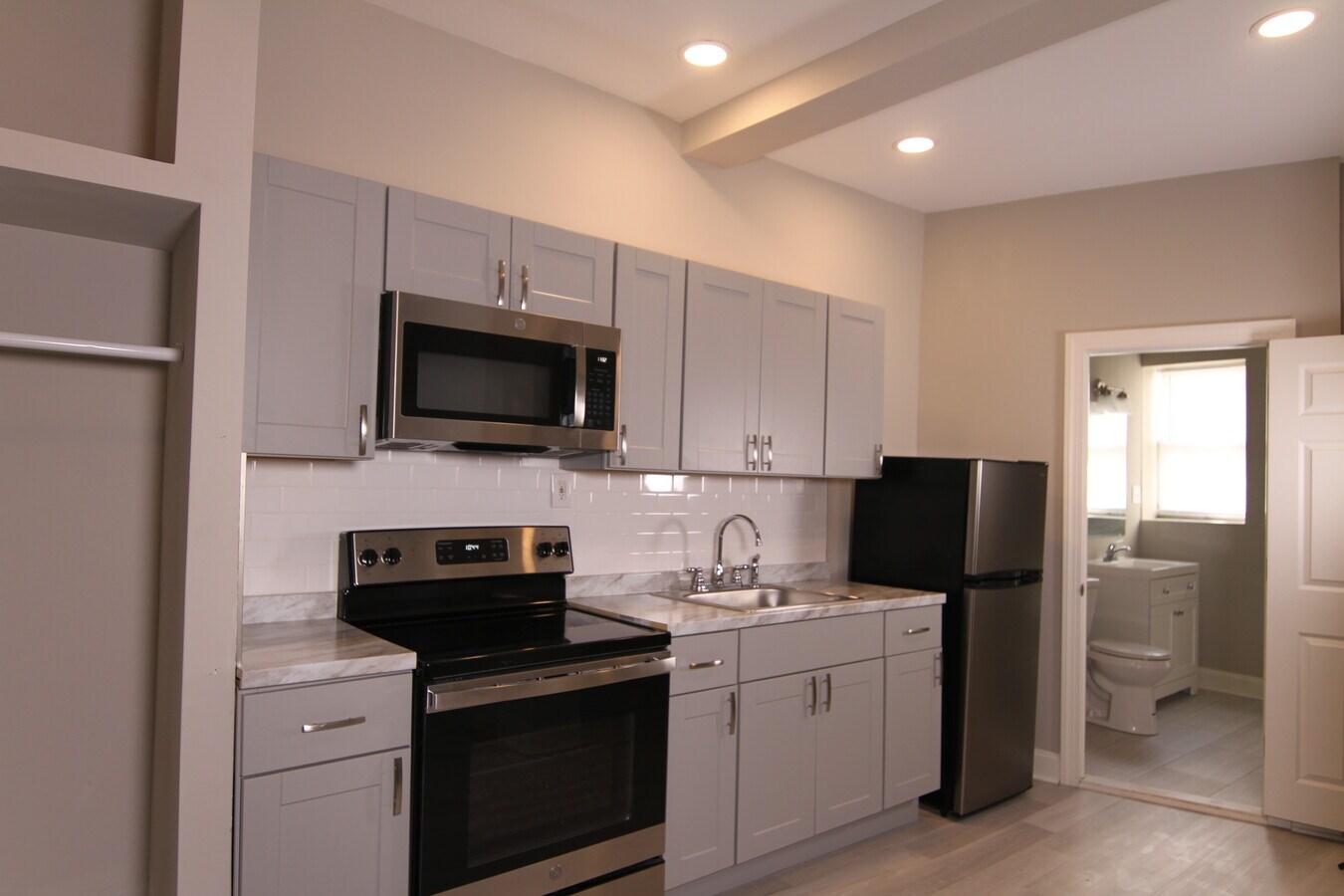 Photo - 4711 Penn St Unit B2