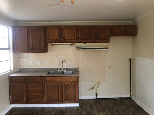 Photo - 3 bedroom 1.5 Bathroom