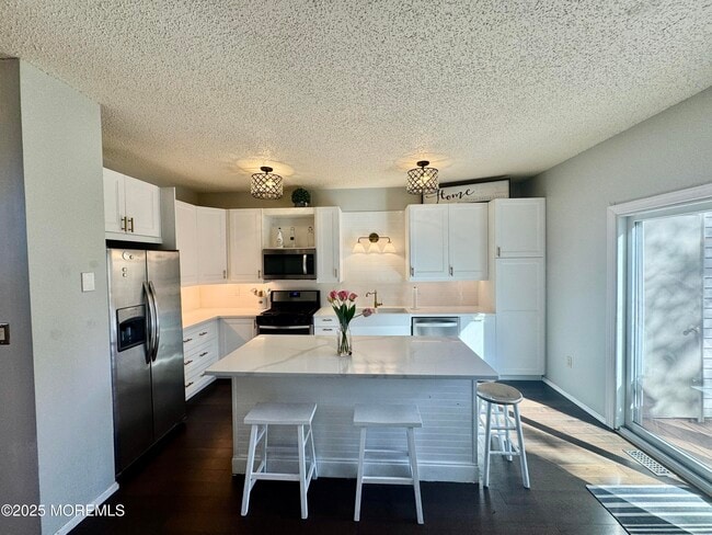 Photo - 113 Richmond Ct N