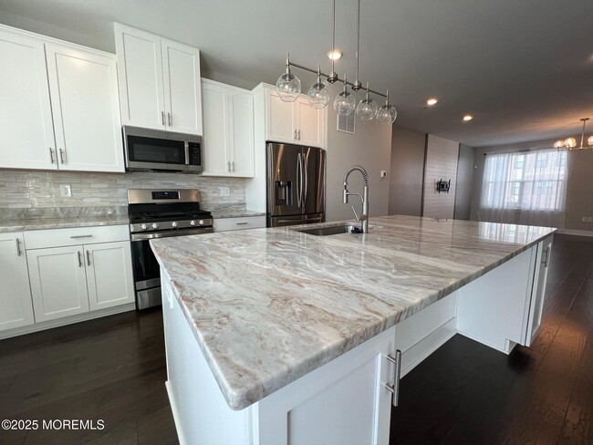 Photo - 32 Mariveles Wy