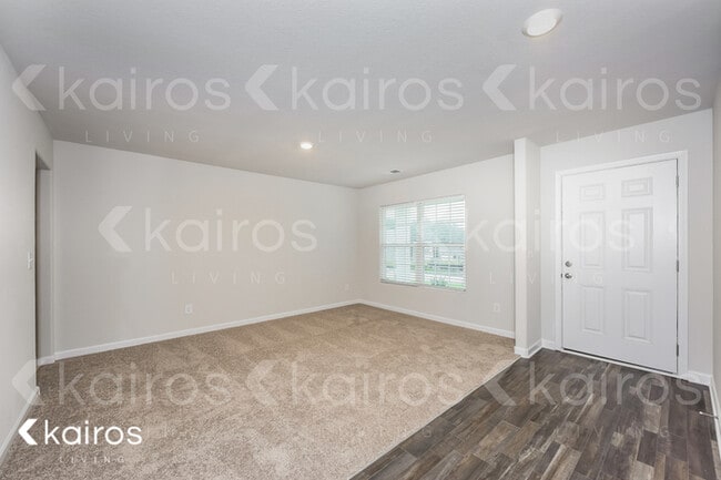 Photo - 607 Wild Tulip Ct