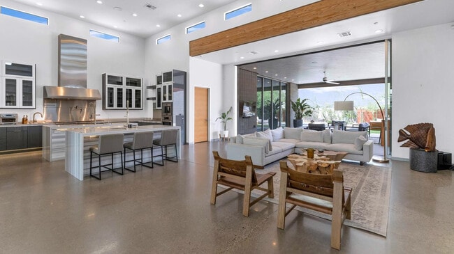 Building Photo - 4912 N 45th St